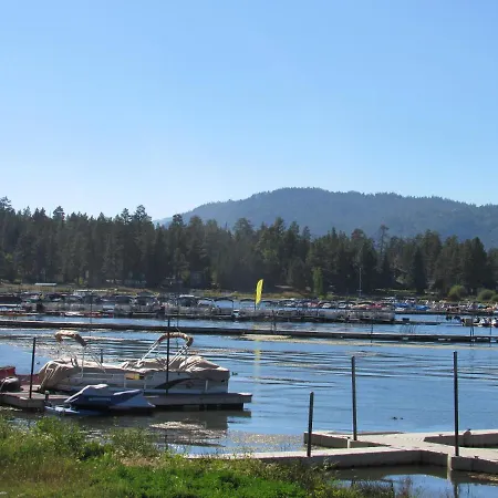 Smith Lakefront Hideaway